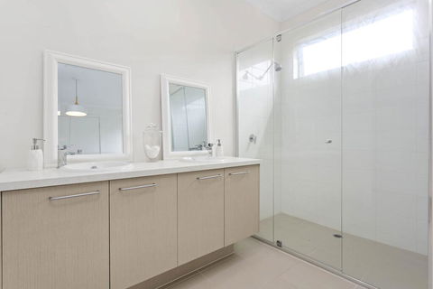 CORYMBIA - MOUNT MARTHA - Accommodation Noosa 0