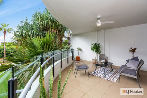 COTTON BEACH 85 - PRIVATE Mid Floor APARTMENT - Accommodation Noosa 2