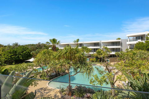 COTTON BEACH APARTMENT 35 - POOL VIEWS - Accommodation Noosa 3