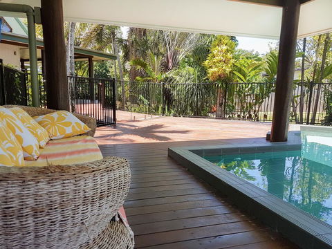 Crazy About Cairns Resort Living - 6 Bedrooms - Accommodation Noosa 2