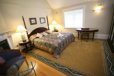 Darcy's Hotel - Accommodation Noosa 3