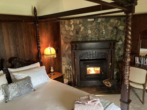 Deepwater Bank BnB - Accommodation Noosa 0