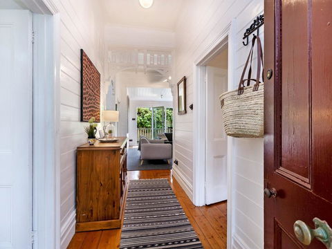 EAMONT ON SACKVILLE - Accommodation Noosa 0