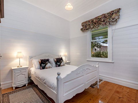 EAMONT ON SACKVILLE - Accommodation Noosa 3