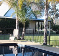 Elinike Guest Cottages