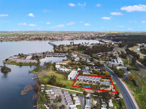 ELSINOR Townhouse 3 Mulwala - Accommodation Noosa 3