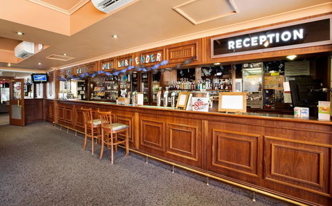 Enfield Hotel - Accommodation Noosa 2