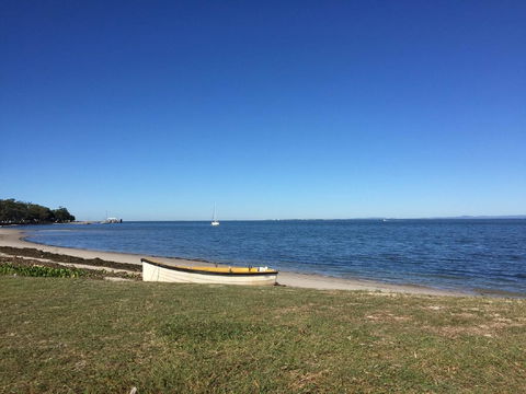 Fabulous Location - Ground Floor Waterfront Unit! Clearview Apartments - Accommodation Noosa 2