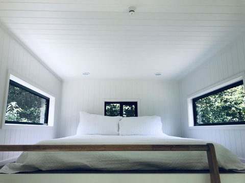 Francisco D'Anconia Tiny House - Accommodation Noosa 3