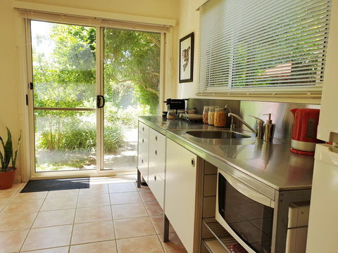 Garden Studio, Black Forest - Accommodation Noosa 2