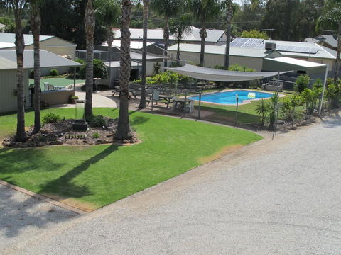 Golfers Lodge Motel - Accommodation Noosa 1