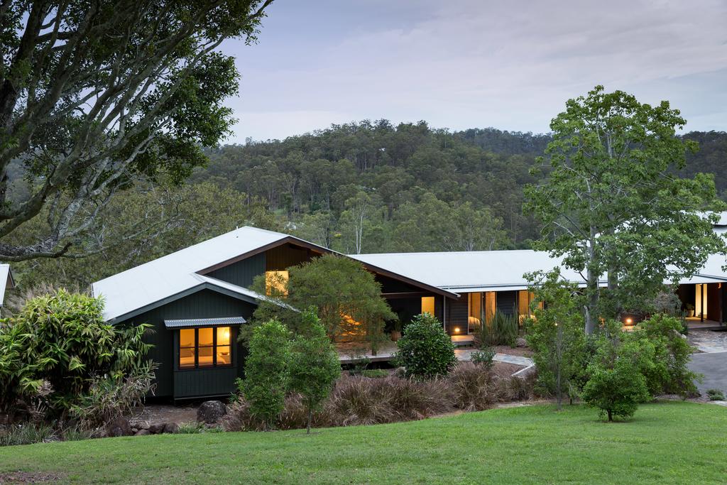 Pullenvale QLD Accommodation Noosa