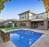 Hampton Haven with Pool for families and a max of 8 adults. - Accommodation Noosa