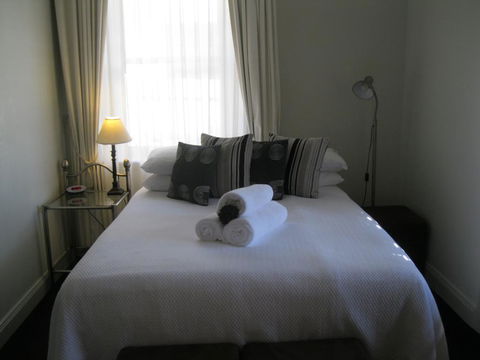 Heritage Guesthouse - Accommodation Noosa 0