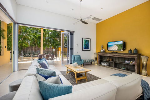 Hidden Rainforest Oasis, Little Cove - Accommodation Noosa 3