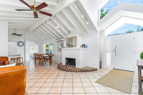 Island Living In The Heart Of Noosa - Accommodation Noosa 2