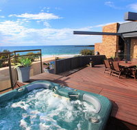 Jedda 5 - Oceanview 3 BDRM Penthouse with Rooftop Spa - Accommodation Noosa