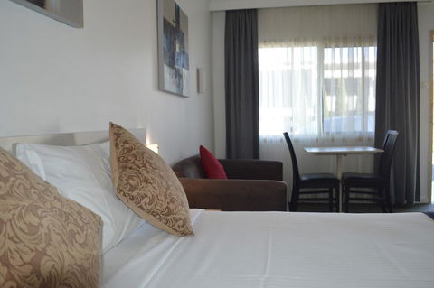 Karinga Motel, SureStay Hotel By Best Western - Accommodation Noosa 0