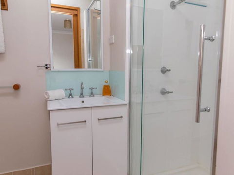 Kookas Nest - Waterfront Home, Tranquil Setting - Accommodation Noosa 1