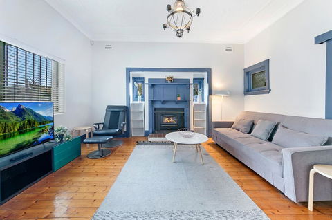KOZYGURU ARNCLIFFE SYDNEY AIRPORT RENOVATED COTTAGE 3 BED HOUSE NAR232 - Accommodation Noosa 0