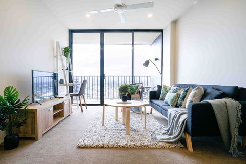 KOZYGURU BRISBANE CITY HIGHRISE 1BED APT SPIRE QBN550-2501 - Accommodation Noosa 0
