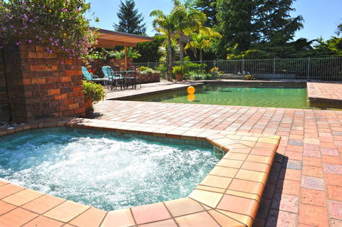 Langbrook Cottages - Accommodation Noosa 0