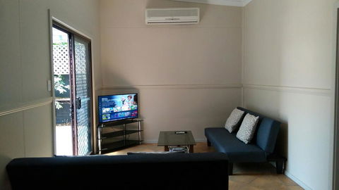 Large 6-Bedroom House With Wifi & Netflix Close To Singleton CBD Hunter Valley - Accommodation Noosa 1