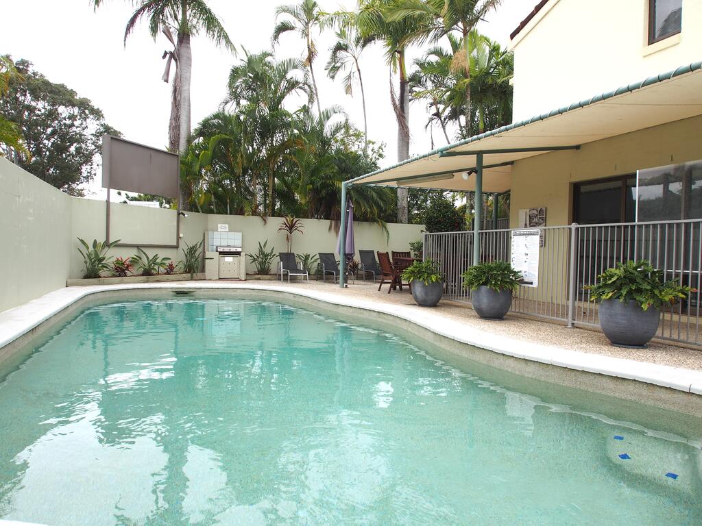 Le Court Villas