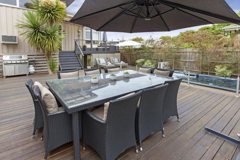 Madeleine Street - Accommodation Noosa 1