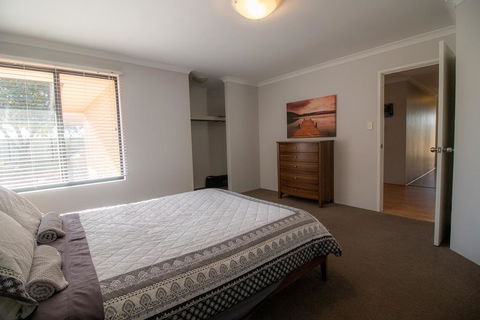 Madora Bay Beach House - Accommodation Noosa 3