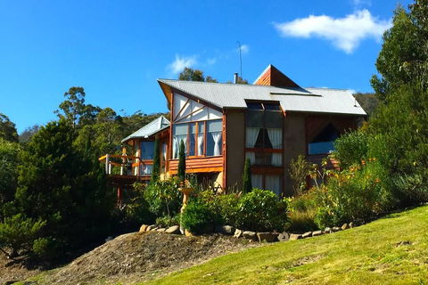 MAGICAL MOUNTAIN RETREAT - 20 Mins To CBD And Only 10 To MONA! - Accommodation Noosa 3