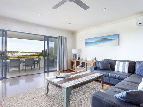 Magnificent Views - Mariners Mark - Accommodation Noosa 0