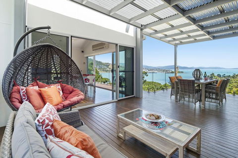 MANDALAY ESCAPE, SECLUSION & SERENITY WITH A POOL - Accommodation Noosa 0