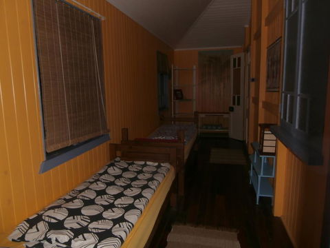 Mango Tourist Hostel - Accommodation Noosa 3