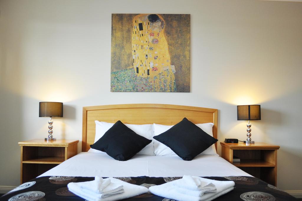 Loganlea QLD Accommodation Noosa