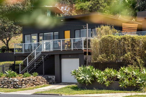 Mitchell Pde 31 Mollymook - Accommodation Noosa 1