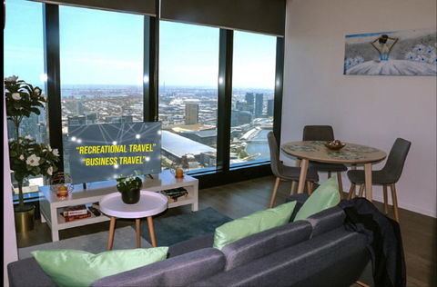 Modern 2BR 2BT Apt With Stunning Ocean Views, Netflix, Gym Pool And Wine - Accommodation Noosa 0