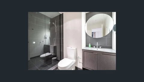 Modern Apartment - Accommodation Noosa 2