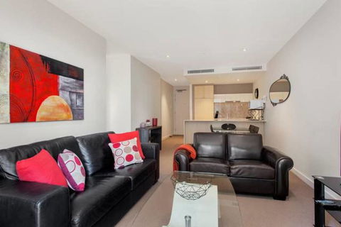 Modern Apartment - Accommodation Noosa 0