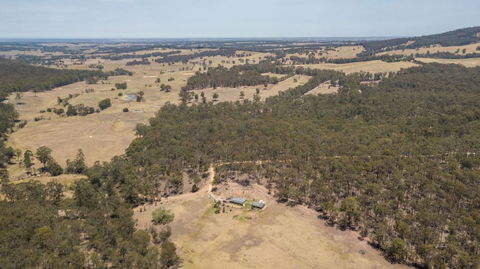 Mt Taylor Country Retreat-15 Minutes To Bairnsdale - Accommodation Noosa 3