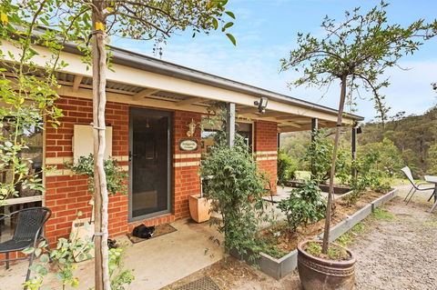 Mt Taylor Country Retreat-15 Minutes To Bairnsdale - Accommodation Noosa 0