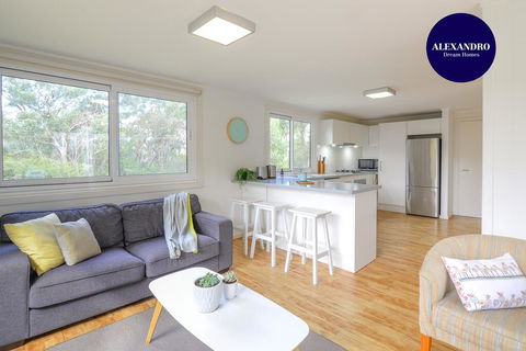 NATURE LOVERS DREAM // FIREPLACE //ACCESS TO HIKES - Accommodation Noosa 0