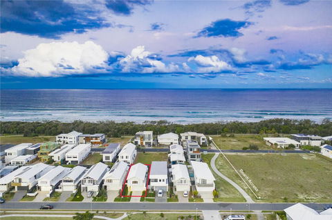 NAUTiLUS OCEAN BREEZE - Accommodation Noosa 0
