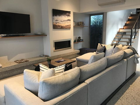 The Urban Beach House - Accommodation Noosa 5
