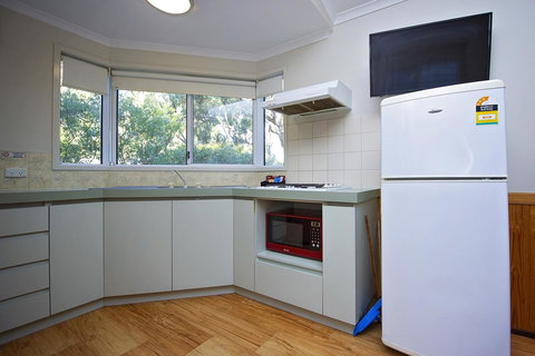 Discovery Parks - Woodman Point - Accommodation Noosa 2