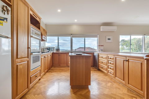 Serpentine Rose - Accommodation Noosa 6