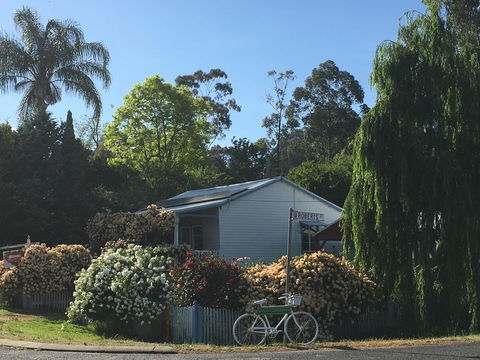 Applegate Lane Chalet - Accommodation Noosa 1