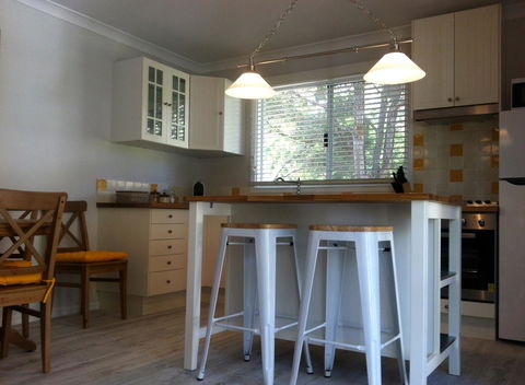 Applegate Lane Chalet - Accommodation Noosa 13