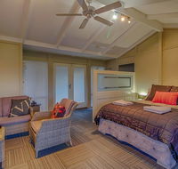 Windfall Estate Vineyard Cottage - Accommodation Noosa