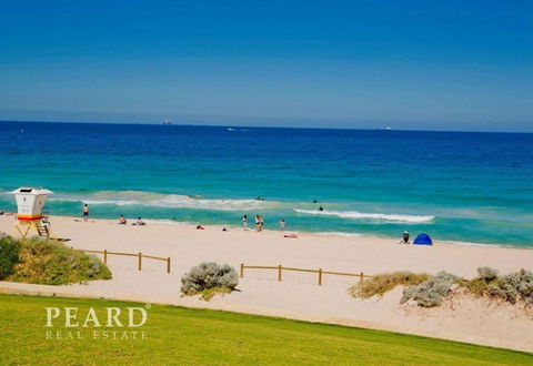 Scarborough Beach, Perth - Sun & Surf Villa - Accommodation Noosa 0